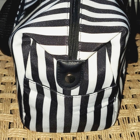 NWT Alice + Olivia Duffle Bag - Picture 12 of 14